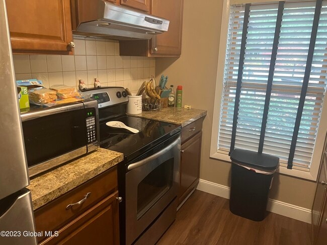 Foto del edificio - 93 Thimbleberry Rd