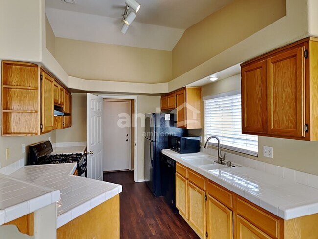 Foto del edificio - 1023 Companion Way