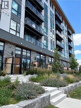 Building Photo - 312 Erb St. W