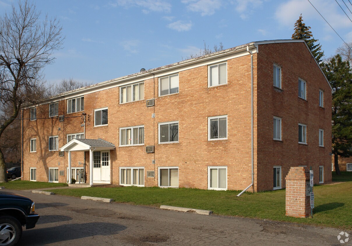 740 Schjelmile Rd, Northfield, MN 55057 Apartments in Northfield, MN