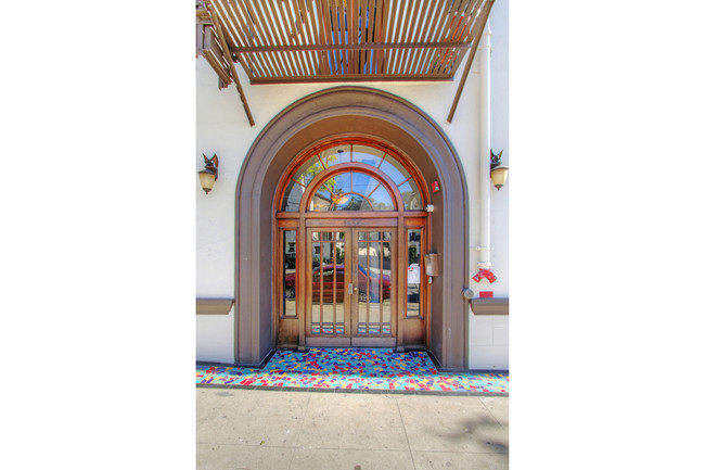 Building Photo - EC1 - 1650 Echo Park Apartments