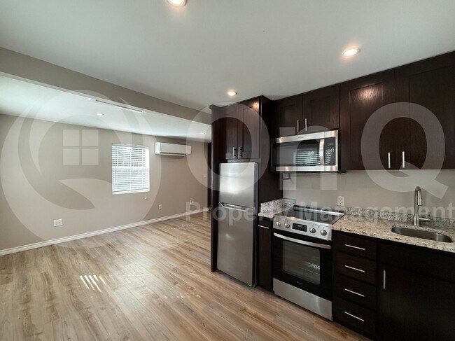 Foto del edificio - 2519 N Garrett Ave