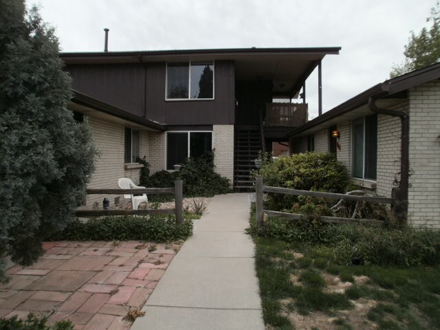 Foto principal - 9842 W 22nd Pl