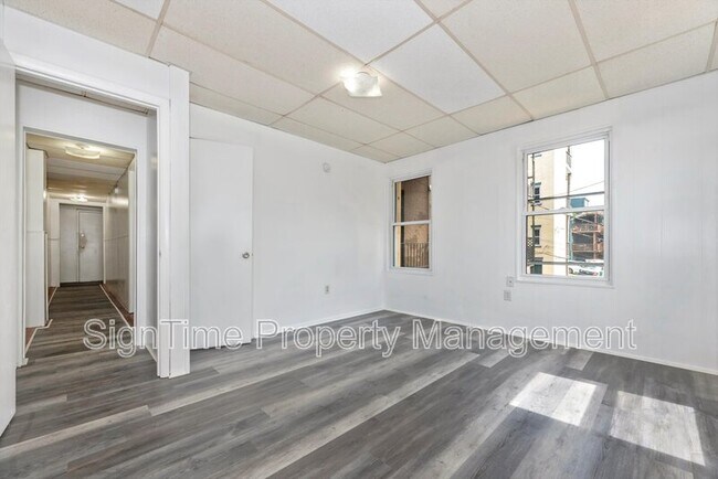 Foto del edificio - 220 Summit Ave