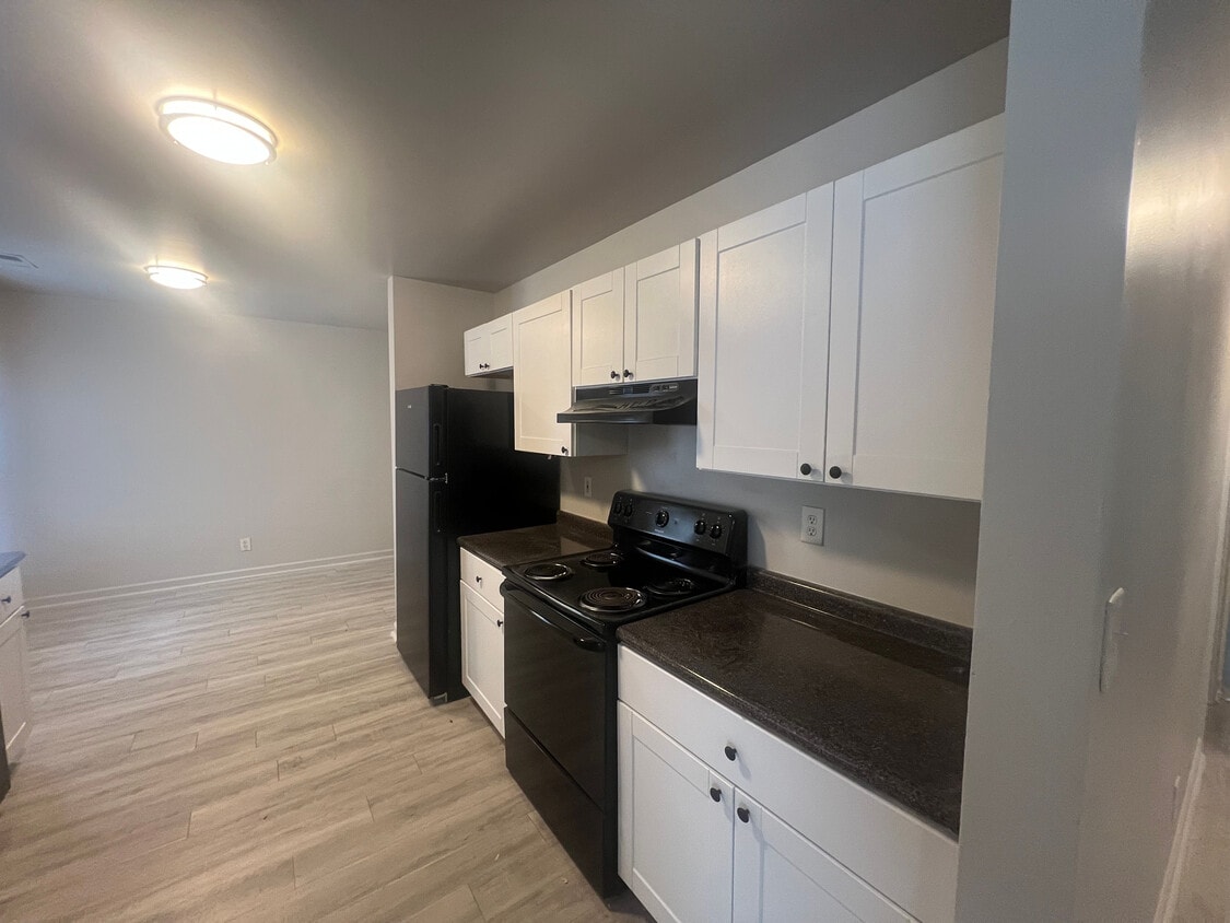 Primary Photo - Room in Duplex on Beck St