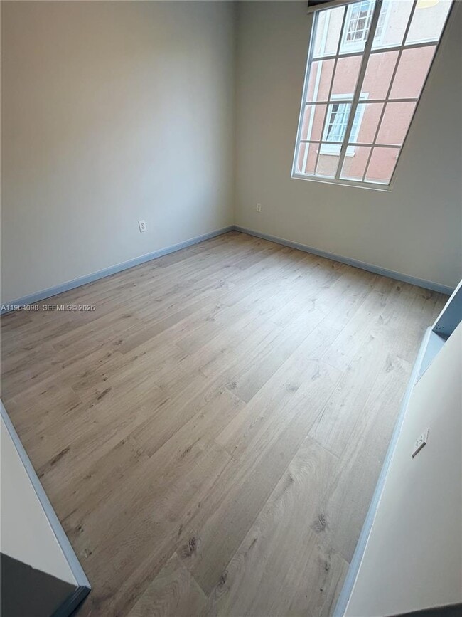 Photo - 2881 NE 185th St Townhome