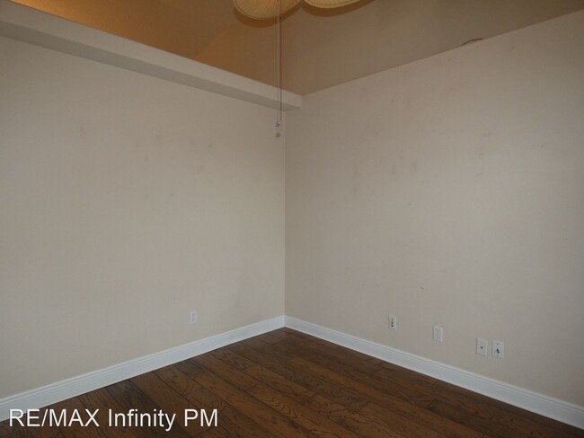 Building Photo - 4 br, 3 bath House - 4213 N Cambridge Way