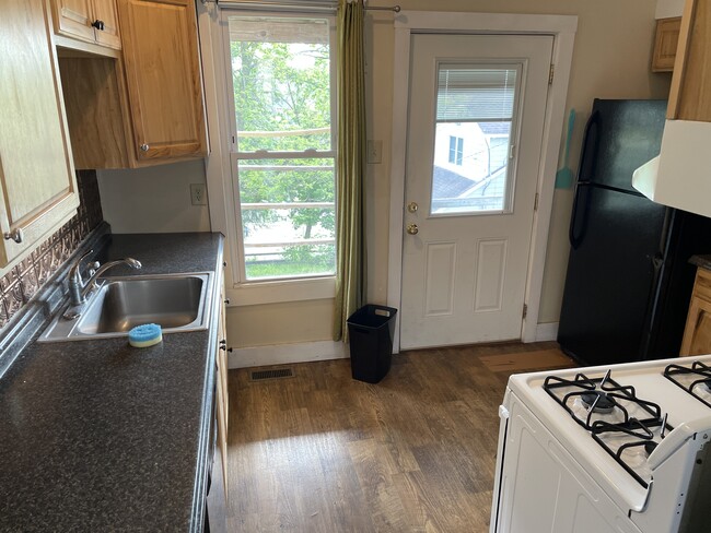 Kitchen - 8 N High St