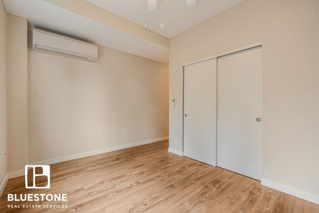 Interior Photo - The Woods on Marquam Hill