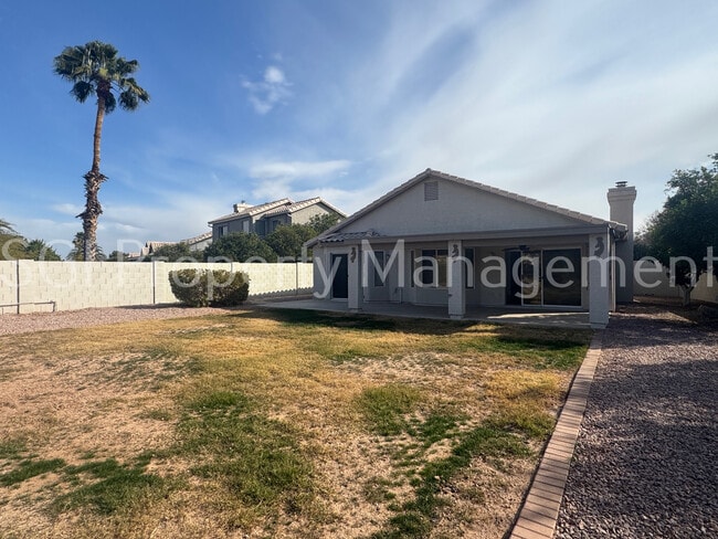 Foto del edificio - GILBERT HOME ON GOLF COURSE LOT
