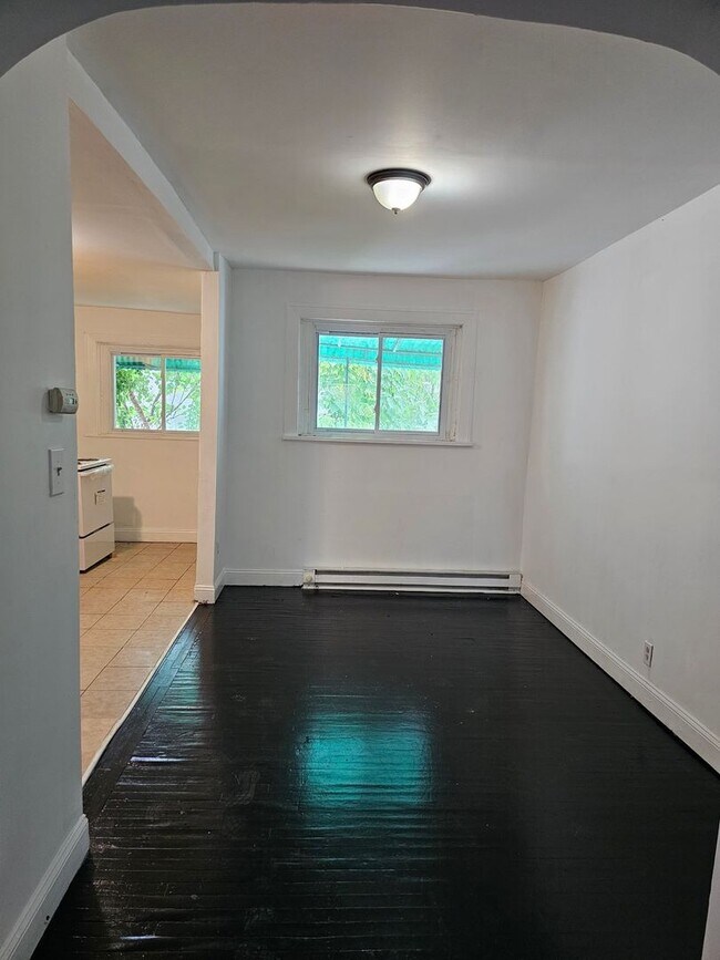 Foto del edificio - End Unit - Elmwood Park