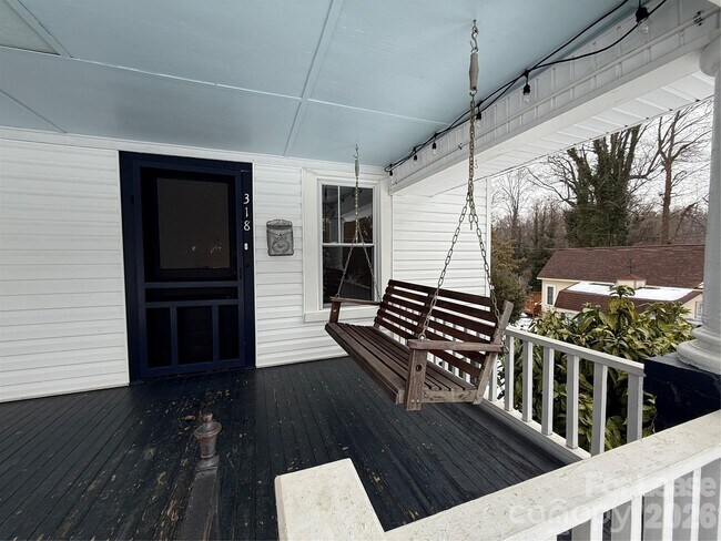 Foto del edificio - 318 N Academy St