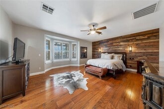 Building Photo - 200 W Desert Rose Dr Building Photo - 200 W Desert Rose Dr