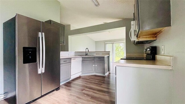 Foto del edificio - 15937 Wilkinson Dr
