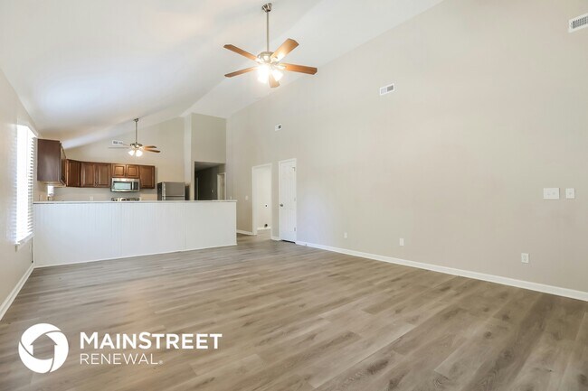 Foto del edificio - 1200 E 84th Terrace