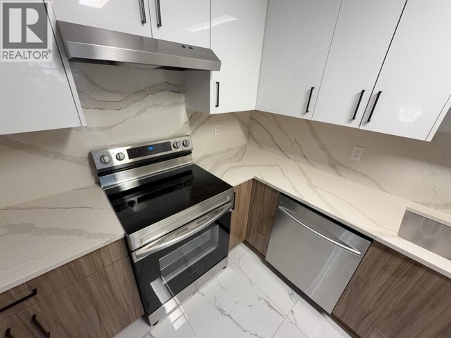 Photo du bâtiment - 3600 Cunningham Dr