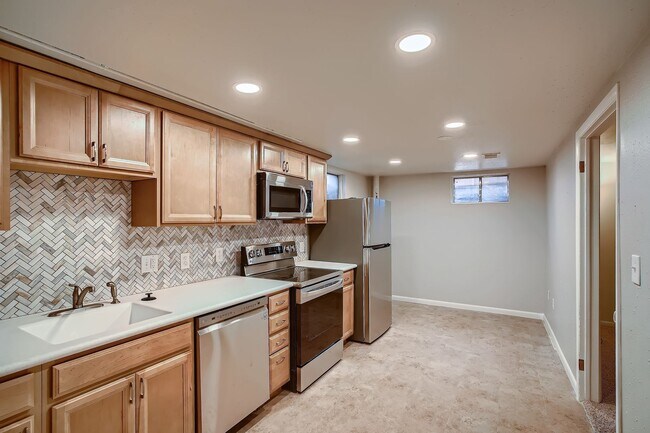 Foto del edificio - 1 Bedroom ADU with Full Kitchen & Private ...