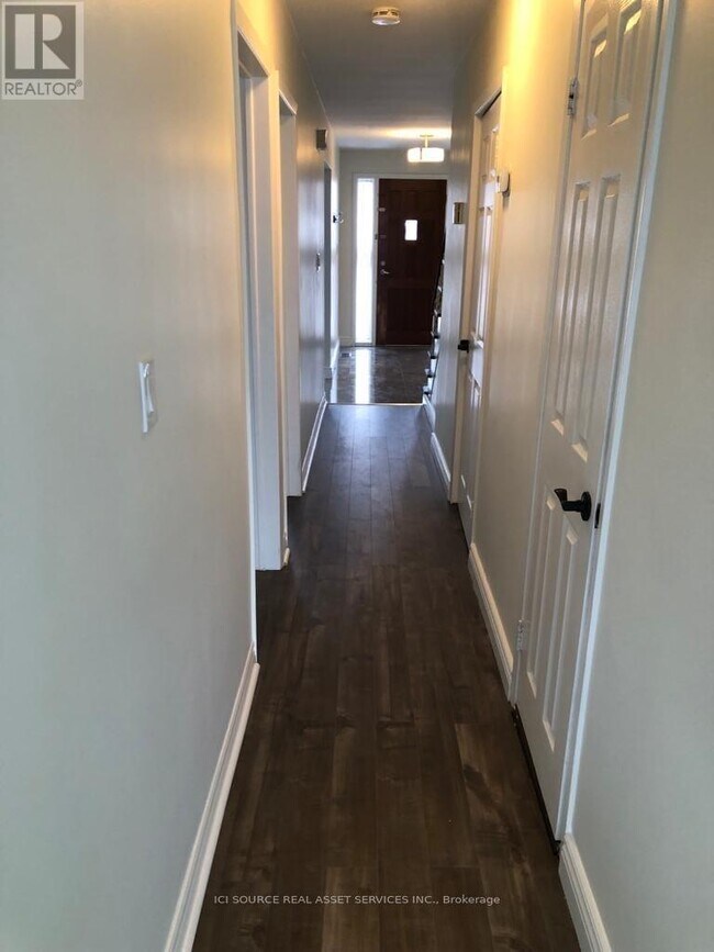 Photo du bâtiment - 81 Virginia Ave