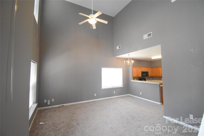 Foto del edificio - 2849 Summergrove Ct