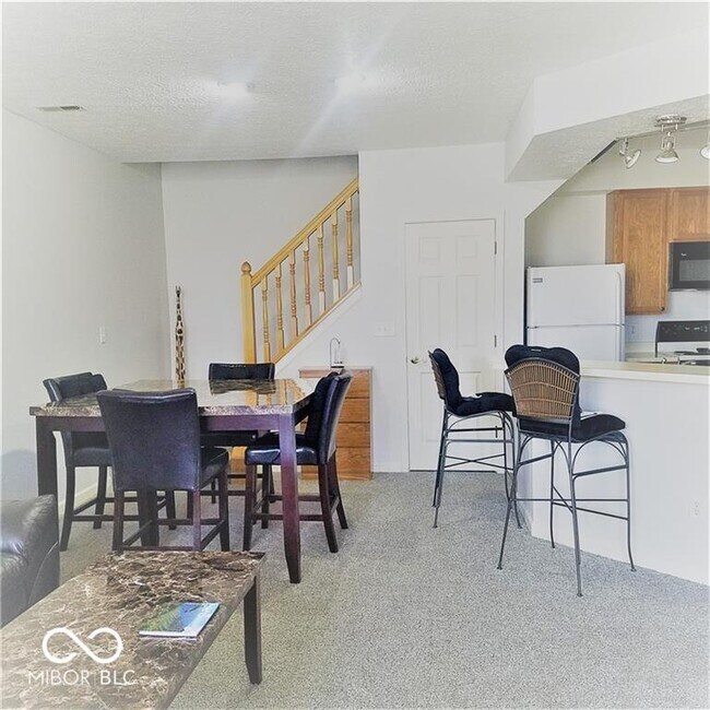 Foto del edificio - 11437 Enclave Blvd