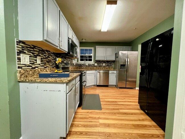 Foto del edificio - 6301 Grenfell Ct