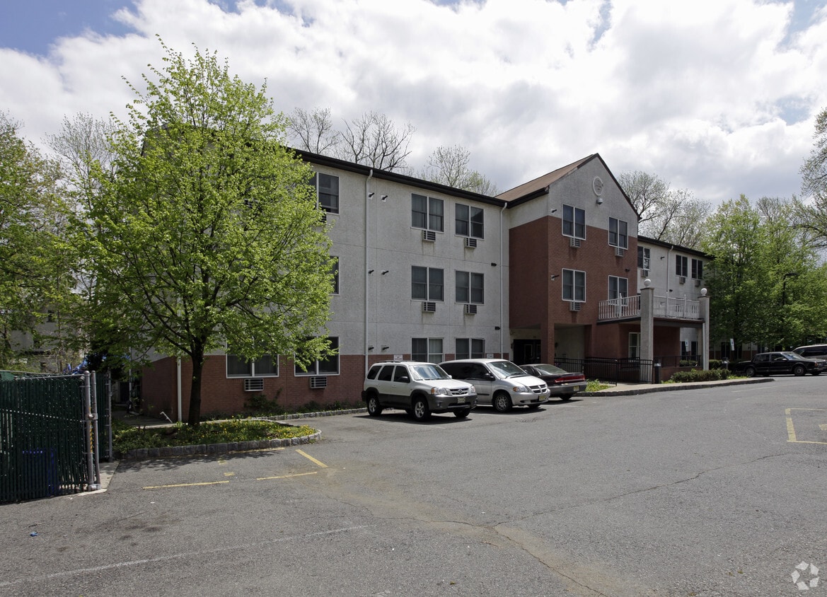 North Oraton Homes Apartments in East Orange, NJ