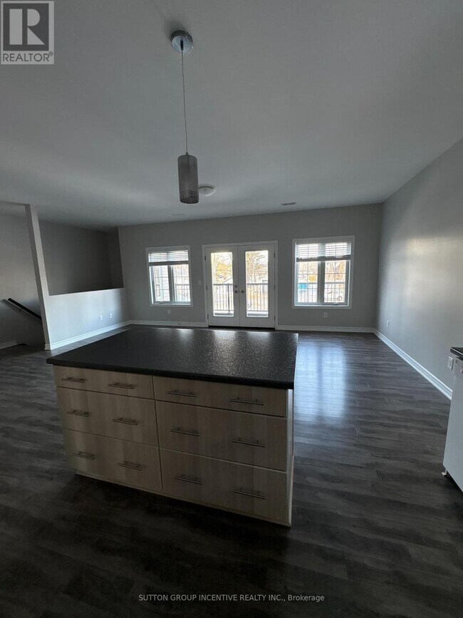 Building Photo - 1803 River Rd W