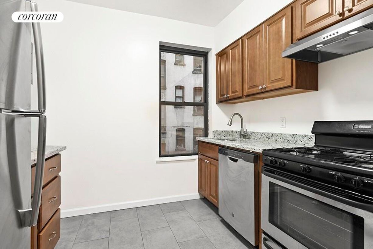 Foto principal - 505 W 122nd St