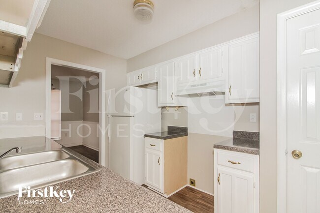Building Photo - 1590 Belle Trees Dr
