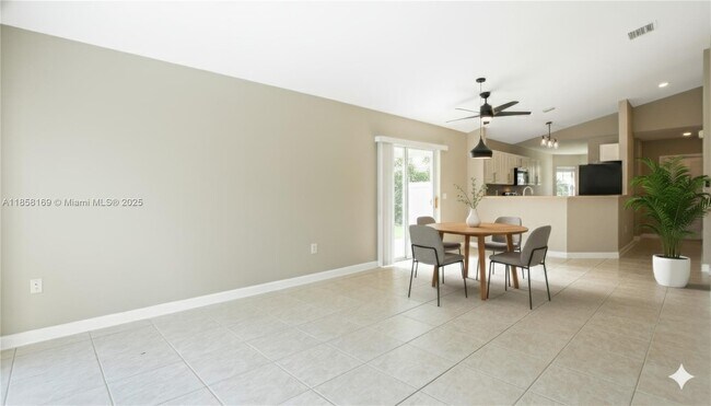 Foto del edificio - 8743 SW 213th Ln