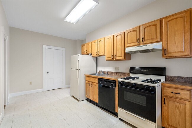 Foto del edificio - 42 Huron Ave