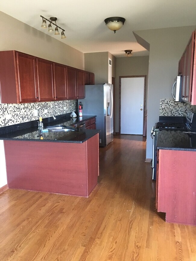 Foto del edificio - 950 Foxwood Ct