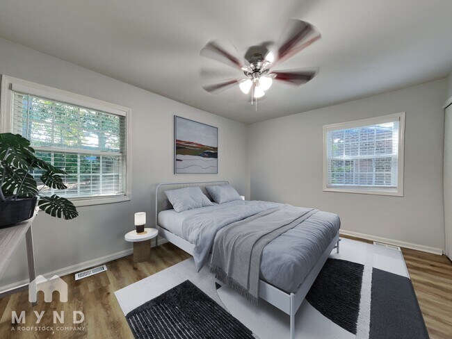 Foto del edificio - 910 Pond St