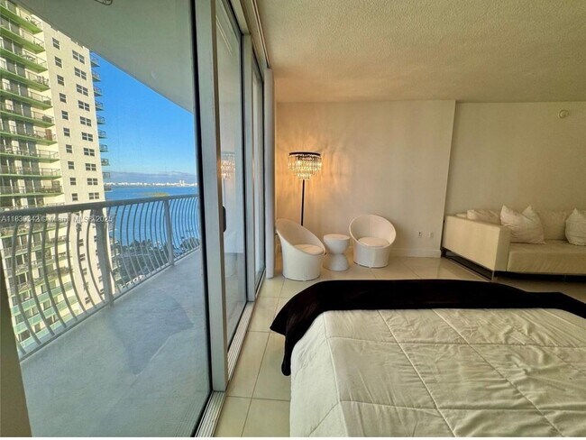 Foto del edificio - 1750 N Bayshore Dr