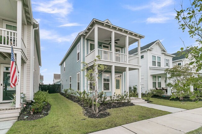 Building Photo - Charming Charleston Home in the Heart of M...