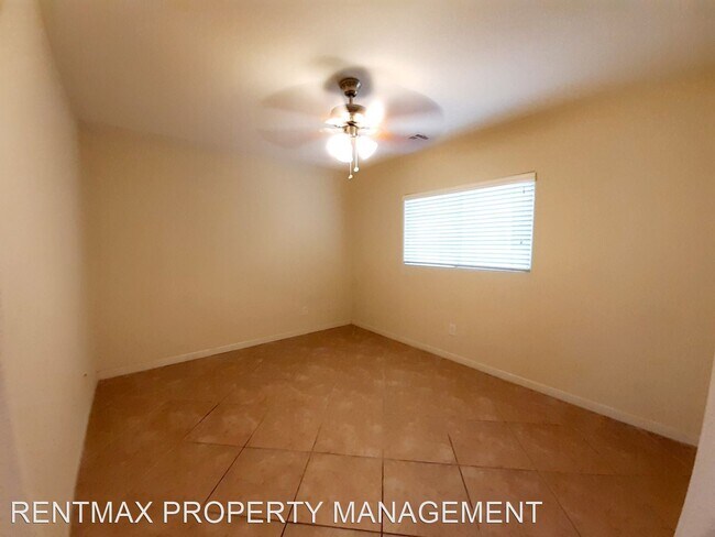 Building Photo - 4 br, 3 bath House - 10116 DESERT TREES ST