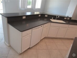 Building Photo - 2091 Clearwater Lake Dr