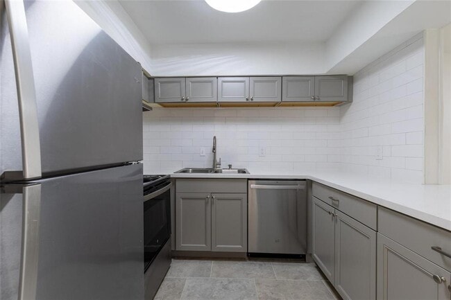 Building Photo - 8929 Gaylord Dr