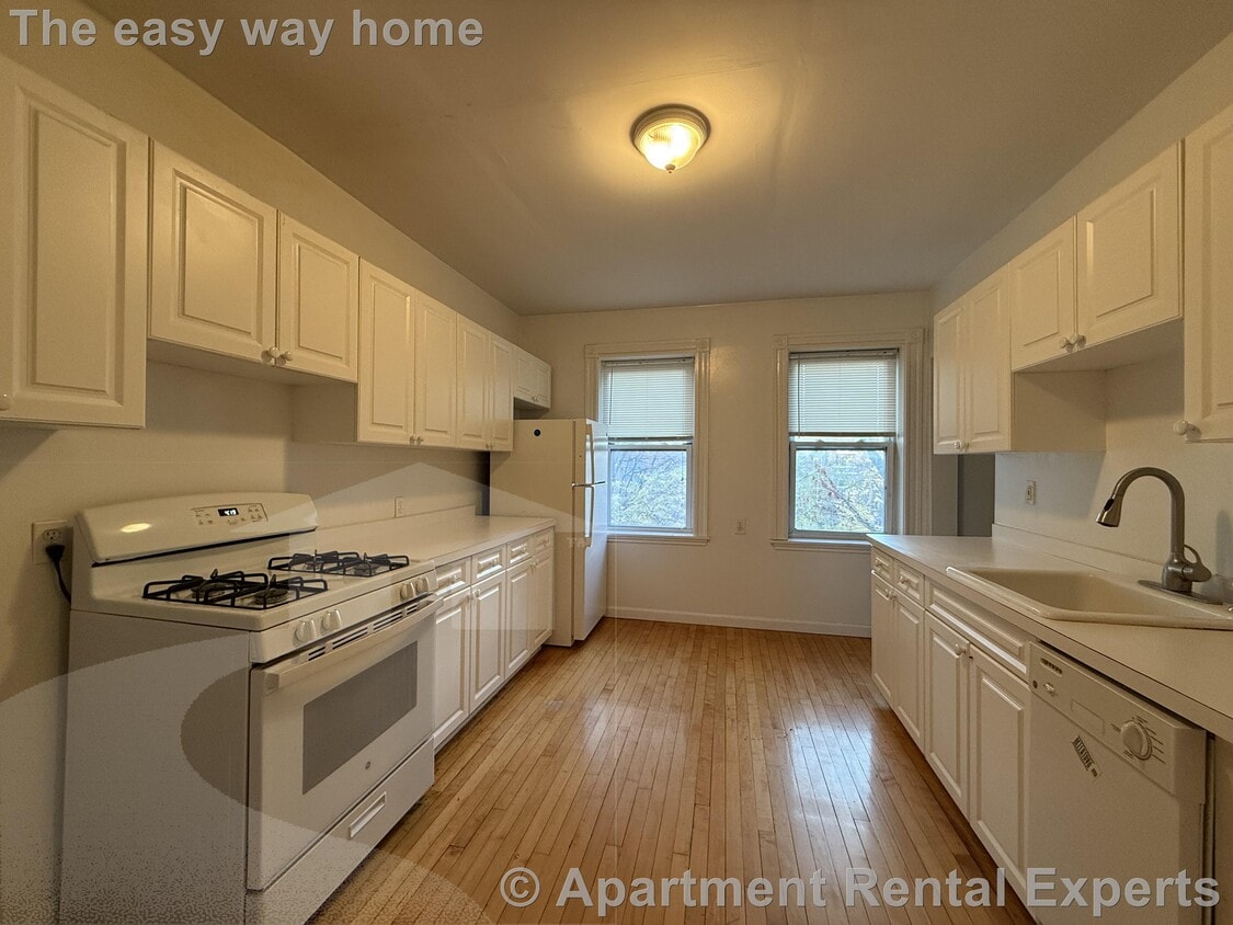 Photo - 14 Centre St Unit #F