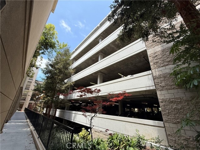 Building Photo - 2250 Watermarke Pl