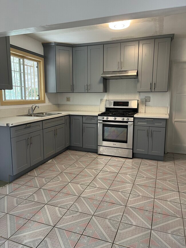 Foto del edificio - 4476 Catalpa St