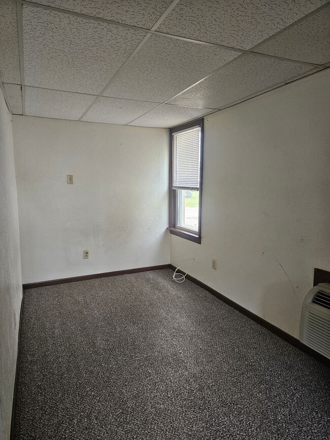 Foto del edificio - 108 Ordway Ave