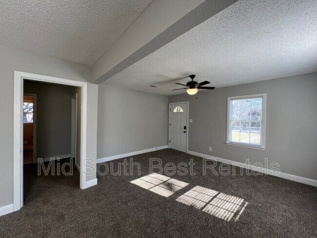 Building Photo - 809 Goodwyn St