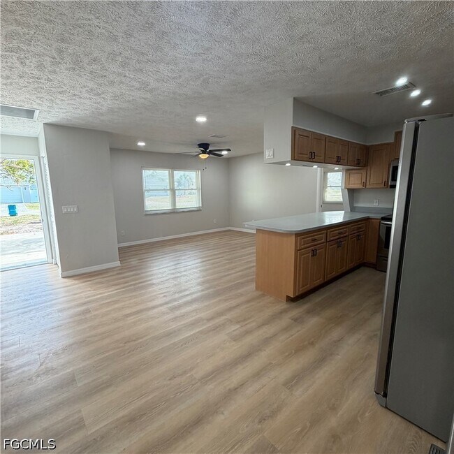 Foto del edificio - 1403 SE 11th St