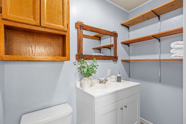 Foto del edificio - 2801 Westridge Rd