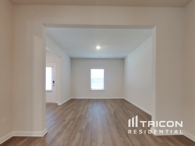 Foto del edificio - 1246 Fendt Dr