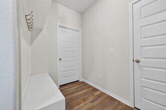 Building Photo - 8453 Sweet Cherry Ln