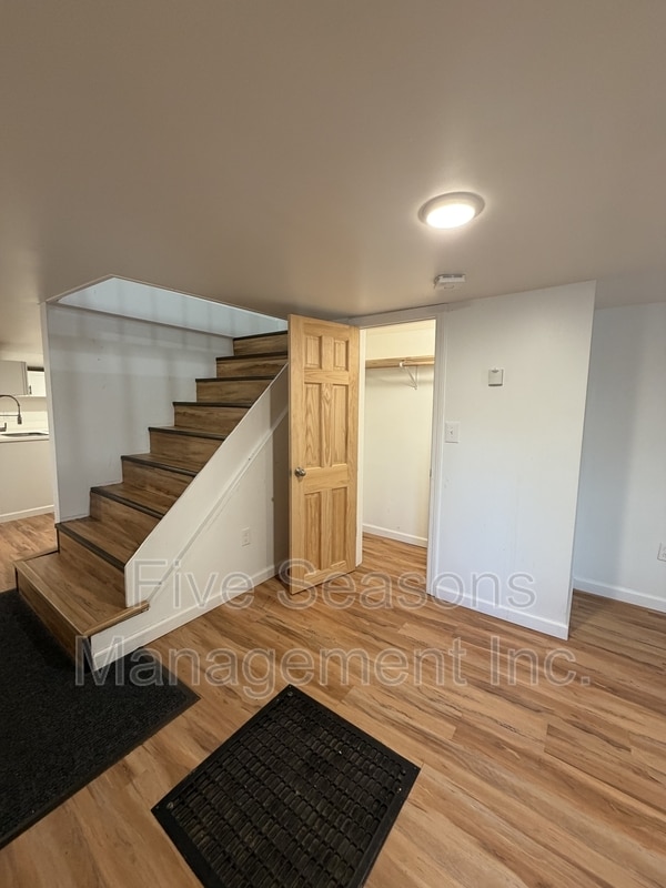 Building Photo - 124 N Winooski Ave