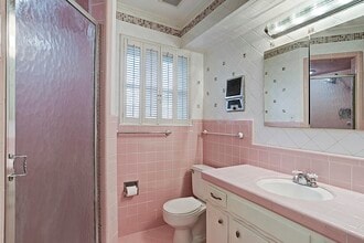 Building Photo - 1070 Curtin St