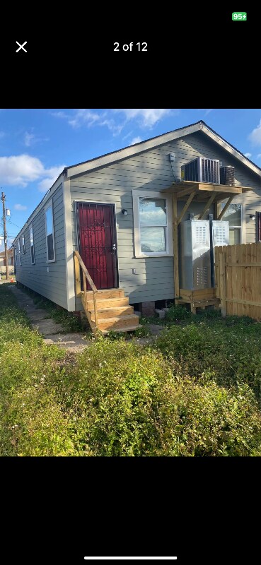 Foto del edificio - 1306 Deslonde St